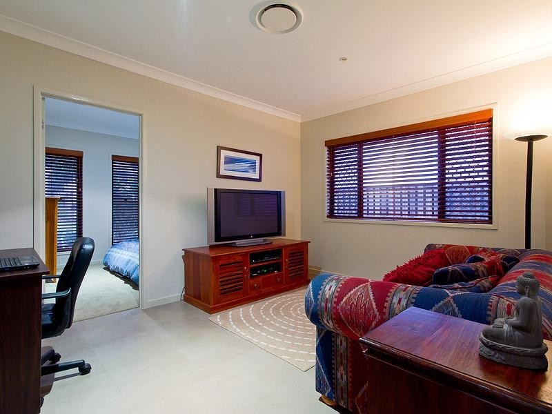16 Temple Island Circuit, Oxenford QLD 4210