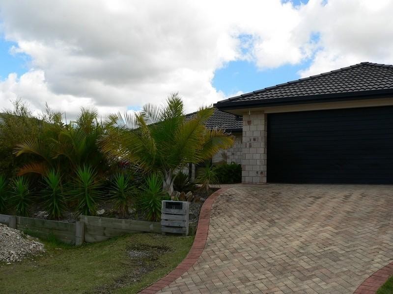 14 Wellers Street, Pacific Pines QLD 4211