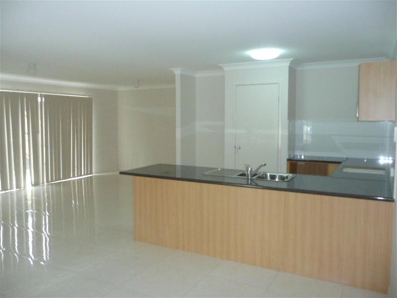 Pacific Pines QLD 4211