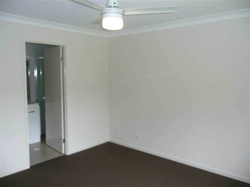 Pacific Pines QLD 4211