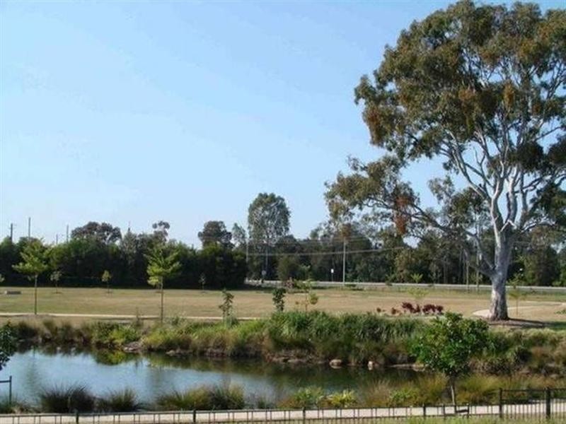 27 Ferrymans Court, Helensvale QLD 4212