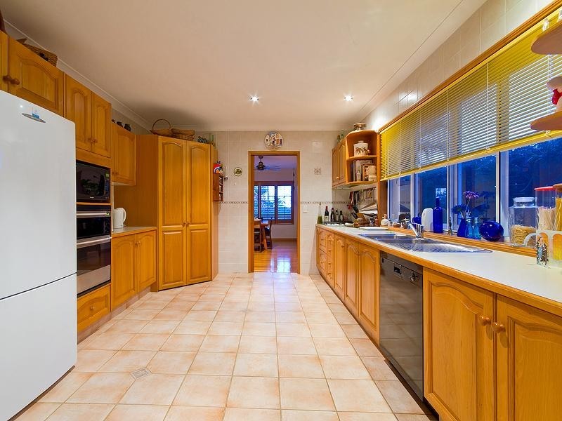 2 Urangan Court, Helensvale QLD 4212