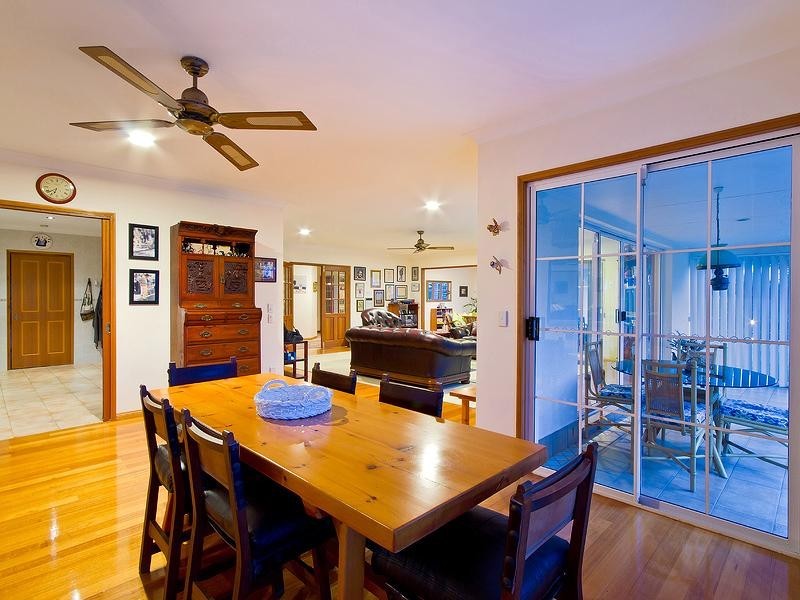 2 Urangan Court, Helensvale QLD 4212