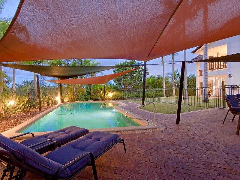 2 Urangan Court, Helensvale QLD 4212