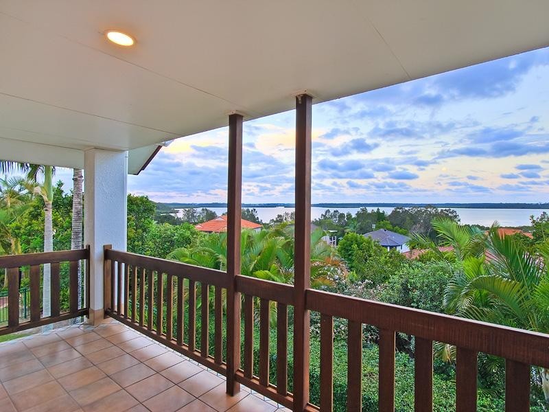 2 Urangan Court, Helensvale QLD 4212