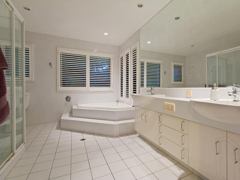 18 Grosvenor Court, Worongary QLD 4213