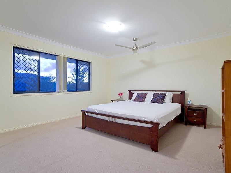 39 Regatta Avenue, Oxenford QLD 4210