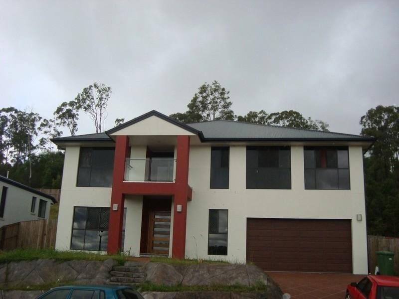 15 Sangster Crescent, Pacific Pines QLD 4211