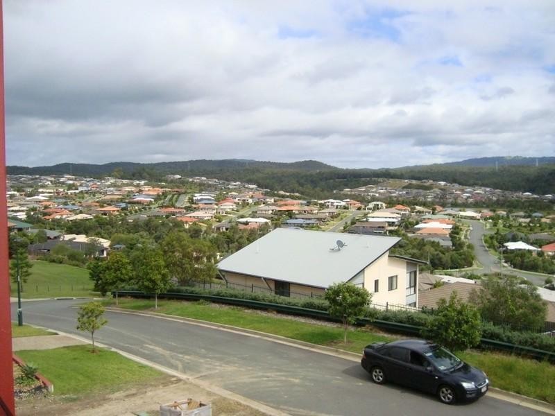 15 Sangster Crescent, Pacific Pines QLD 4211