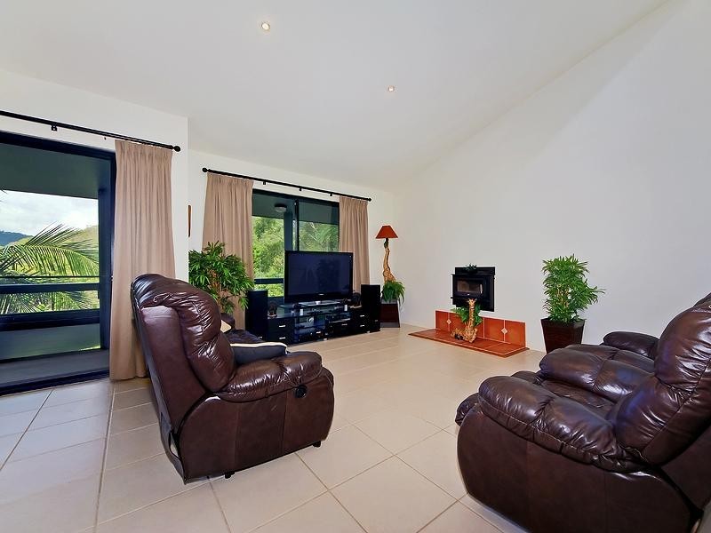 Wongawallan QLD 4210