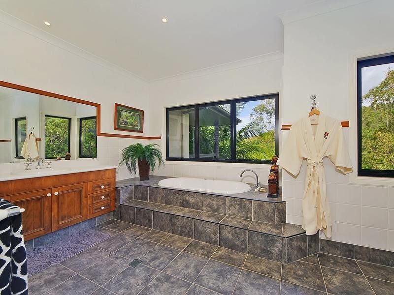 Wongawallan QLD 4210