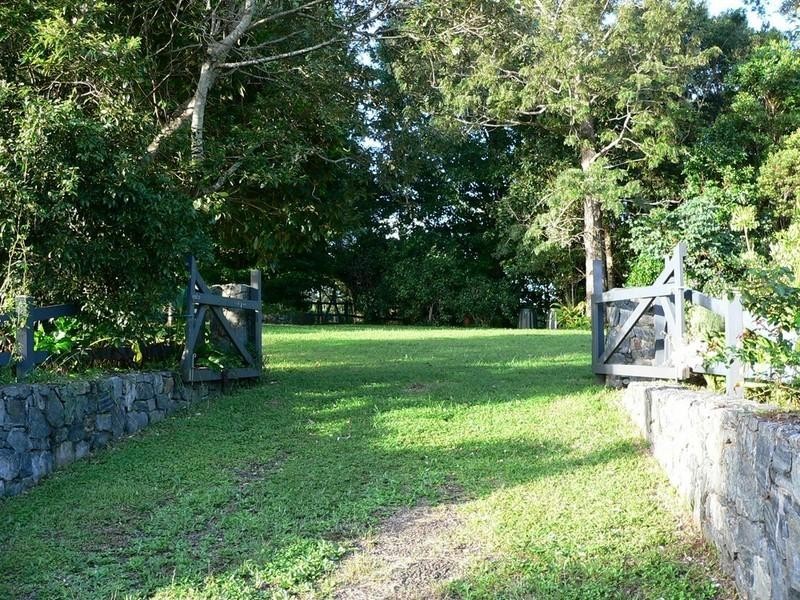 2 Maple Court, Beechmont QLD 4211