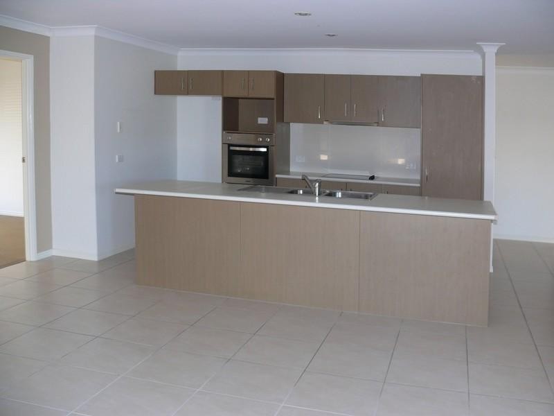 1/1 Clay Court, Pimpama QLD 4209