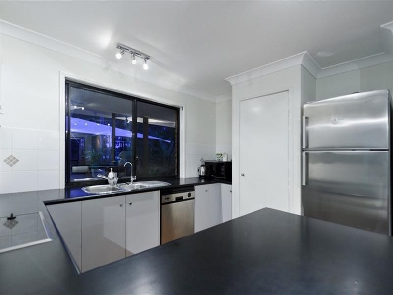 15 Waverley Park Close, Oxenford QLD 4210