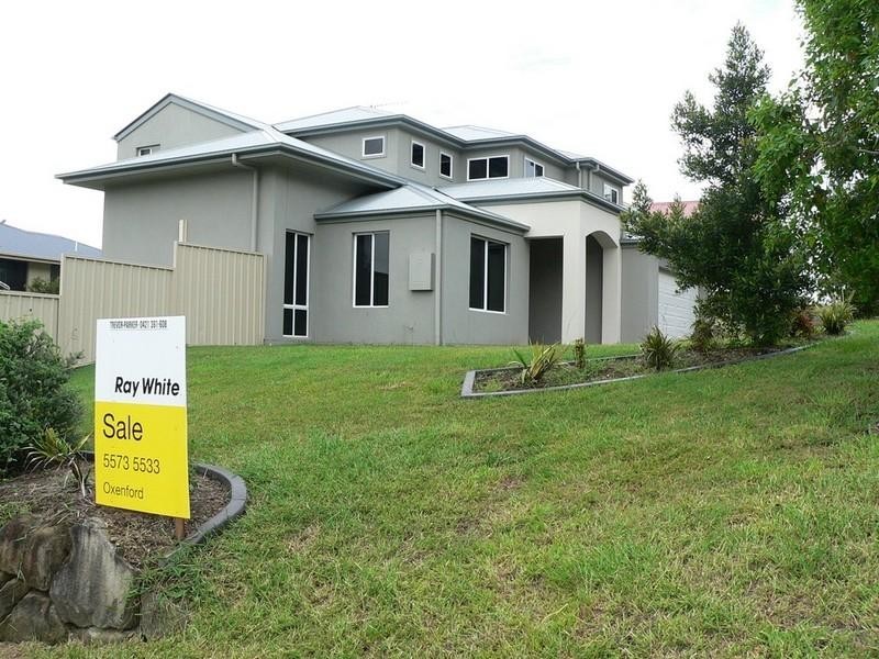 6 Caragh Crescent, Oxenford QLD 4210