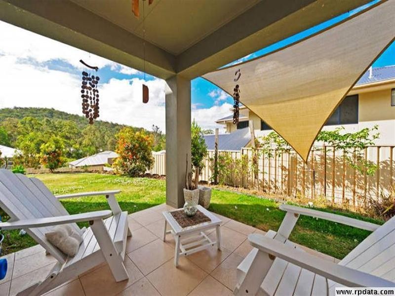 6 Caragh Crescent, Oxenford QLD 4210