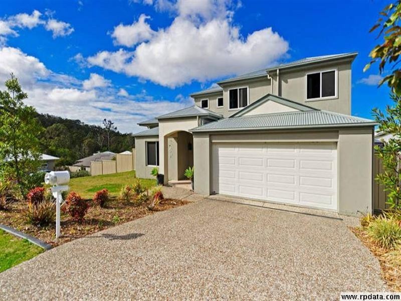 6 Caragh Crescent, Oxenford QLD 4210