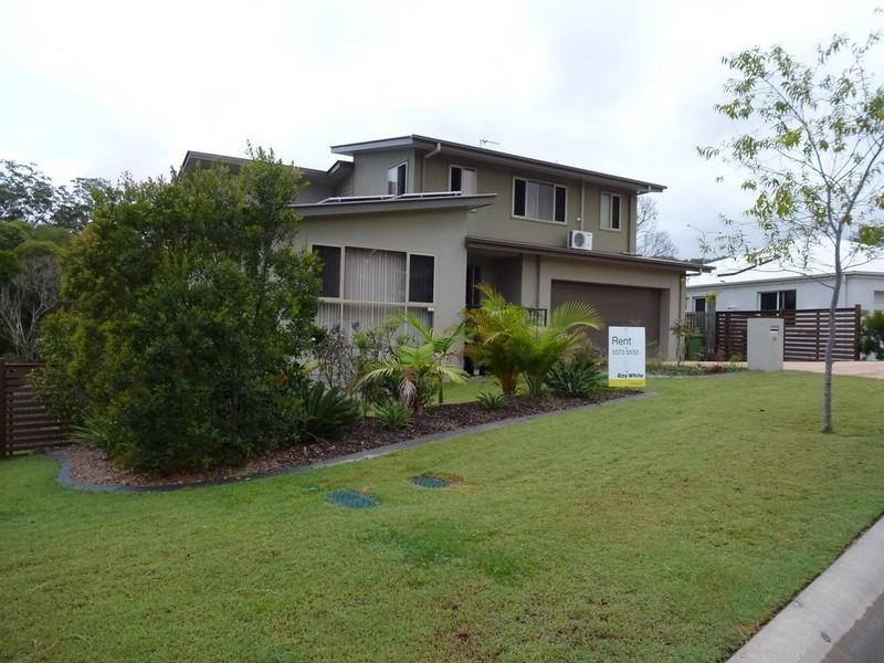 14 Silver Dawn Crescent, Oxenford QLD 4210