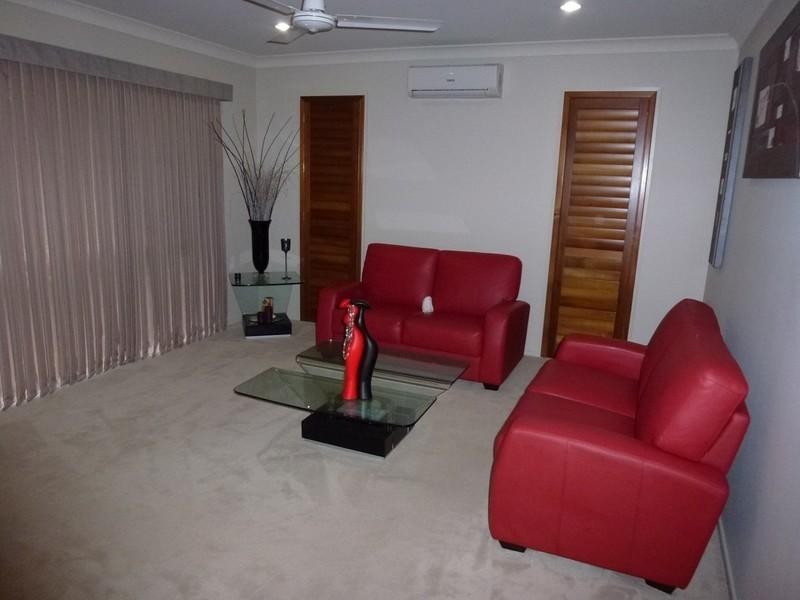 14 Silver Dawn Crescent, Oxenford QLD 4210