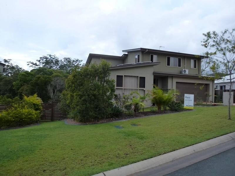 14 Silver Dawn Crescent, Oxenford QLD 4210