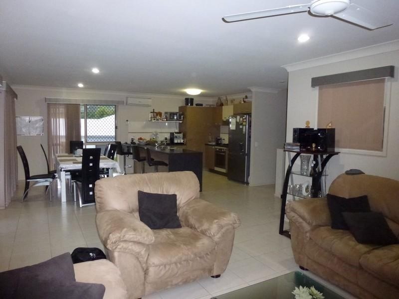 14 Silver Dawn Crescent, Oxenford QLD 4210