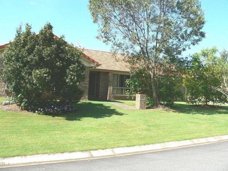 2 Feathertop Crescent, Pacific Pines QLD 4211