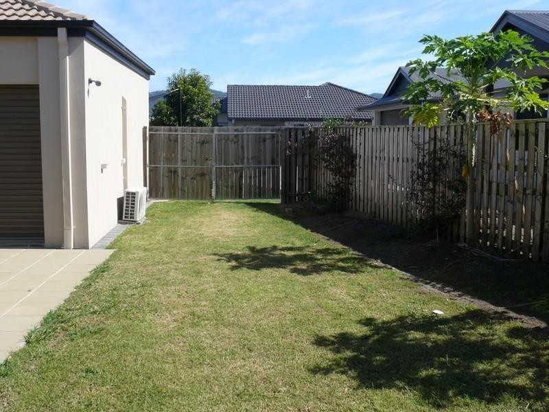 16 Leander Circuit, Oxenford QLD 4210