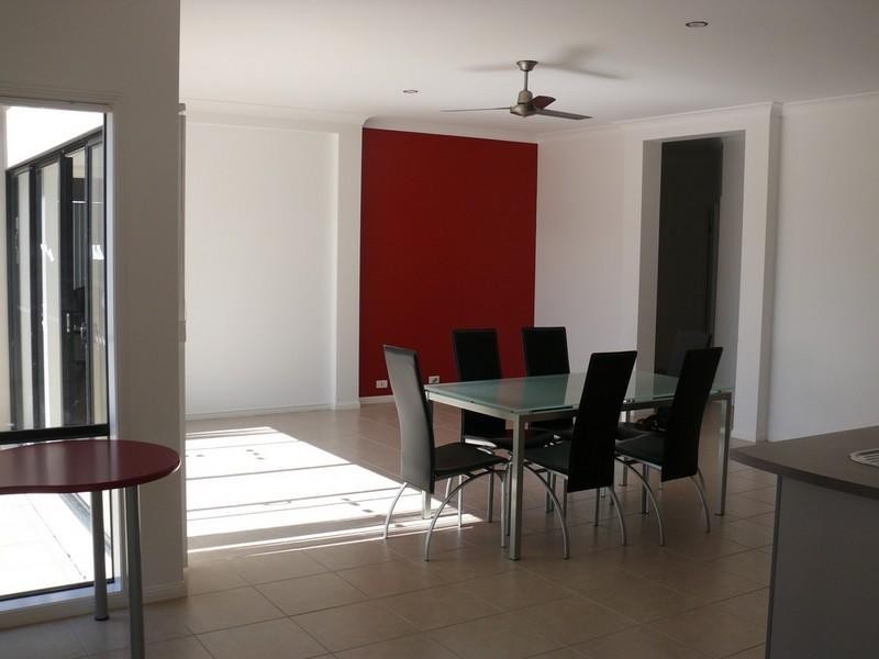 16 Leander Circuit, Oxenford QLD 4210