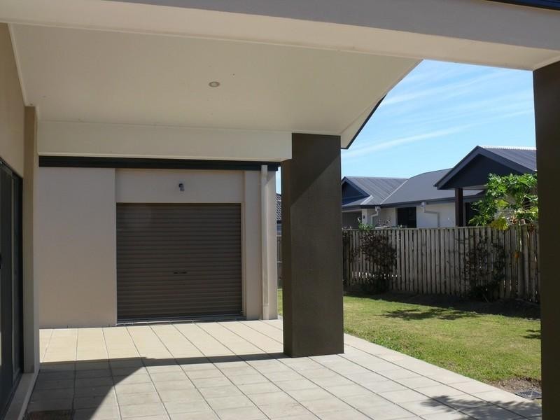 16 Leander Circuit, Oxenford QLD 4210