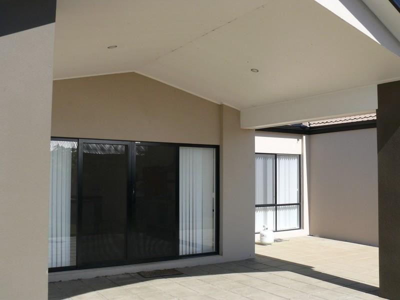 16 Leander Circuit, Oxenford QLD 4210