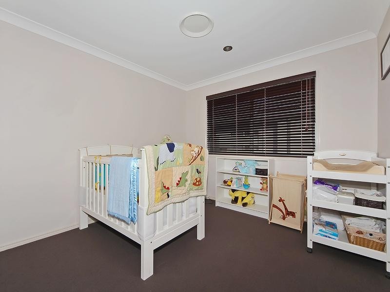 10 Barcoo Street, Pacific Pines QLD 4211