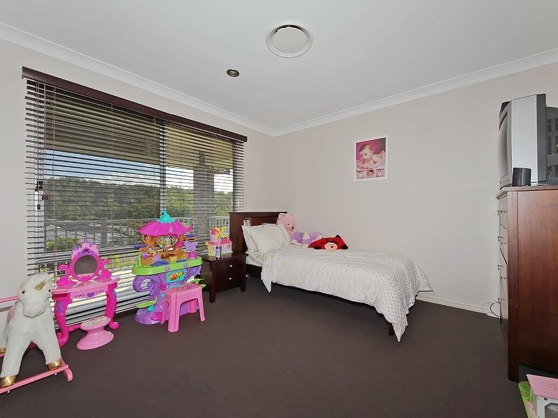 10 Barcoo Street, Pacific Pines QLD 4211