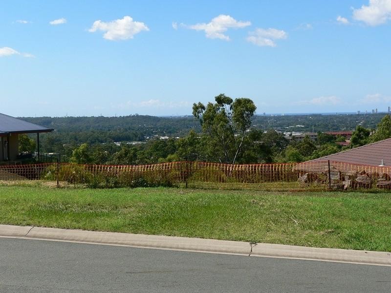 39 Tara Vista Boulevard, Highland Park QLD 4211