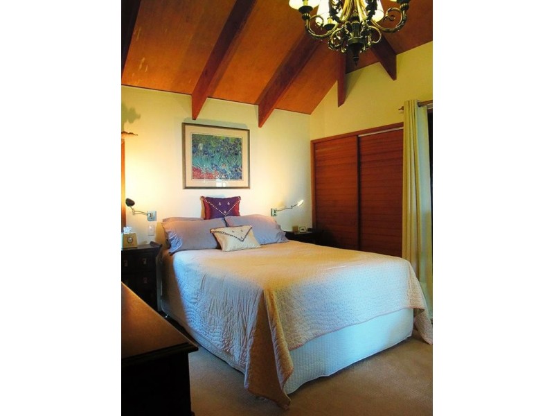 4 Maple Court, Beechmont QLD 4211