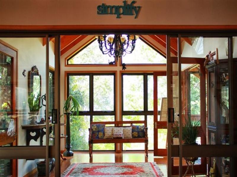 4 Maple Court, Beechmont QLD 4211