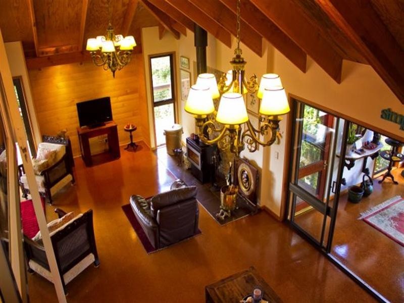 4 Maple Court, Beechmont QLD 4211