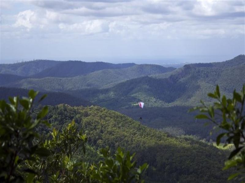 4 Maple Court, Beechmont QLD 4211