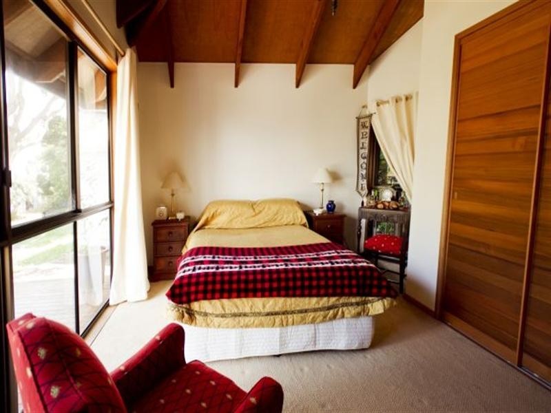 4 Maple Court, Beechmont QLD 4211