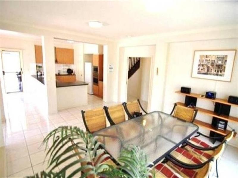 22 Audrey Avenue, Helensvale QLD 4212