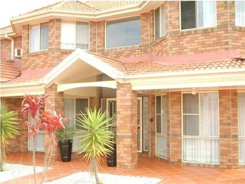 22 Audrey Avenue, Helensvale QLD 4212