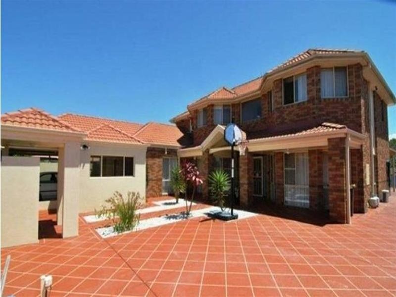 22 Audrey Avenue, Helensvale QLD 4212