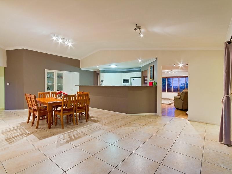 44 Oregon Way, Oxenford QLD 4210