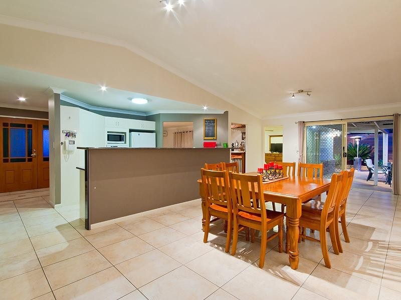 44 Oregon Way, Oxenford QLD 4210