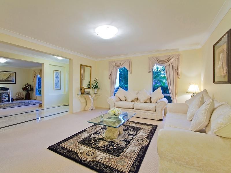 38 Brittany Drive, Oxenford QLD 4210