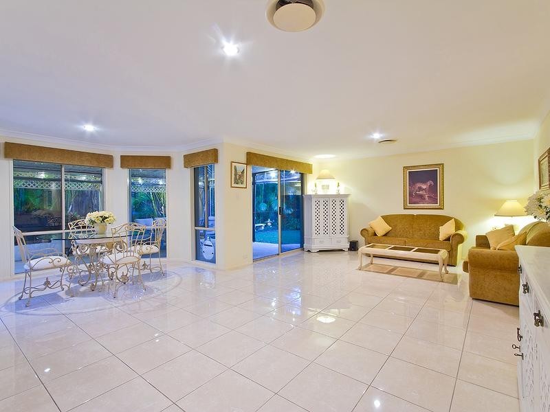 38 Brittany Drive, Oxenford QLD 4210