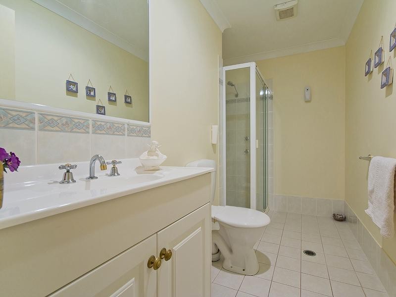 38 Brittany Drive, Oxenford QLD 4210