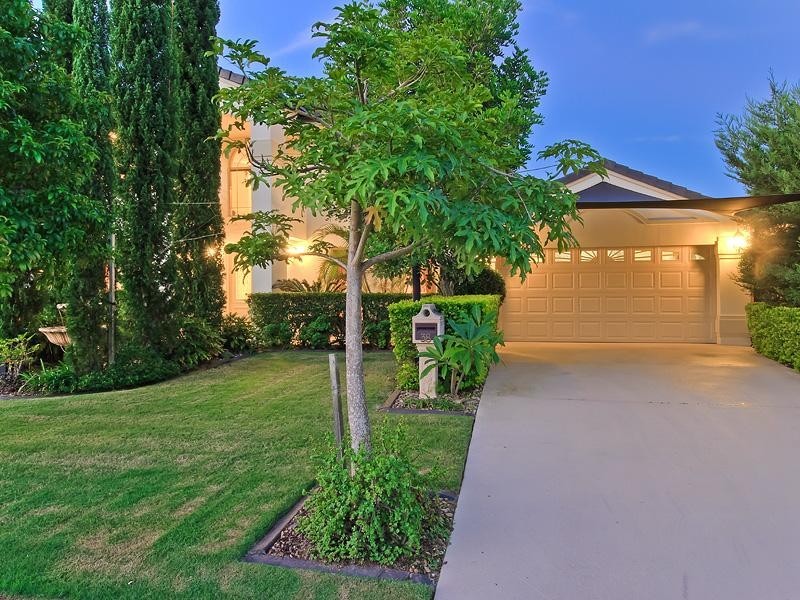 38 Brittany Drive, Oxenford QLD 4210