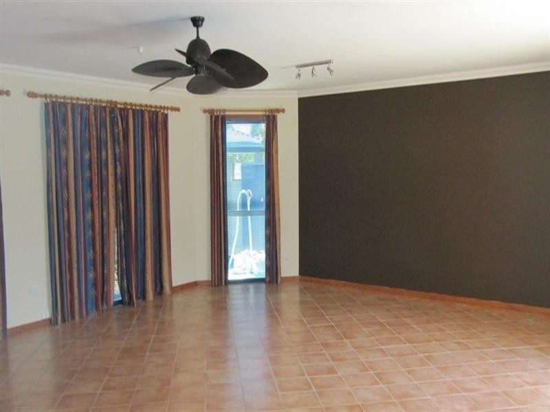 5 Namatjira Street, Paradise Point QLD 4216