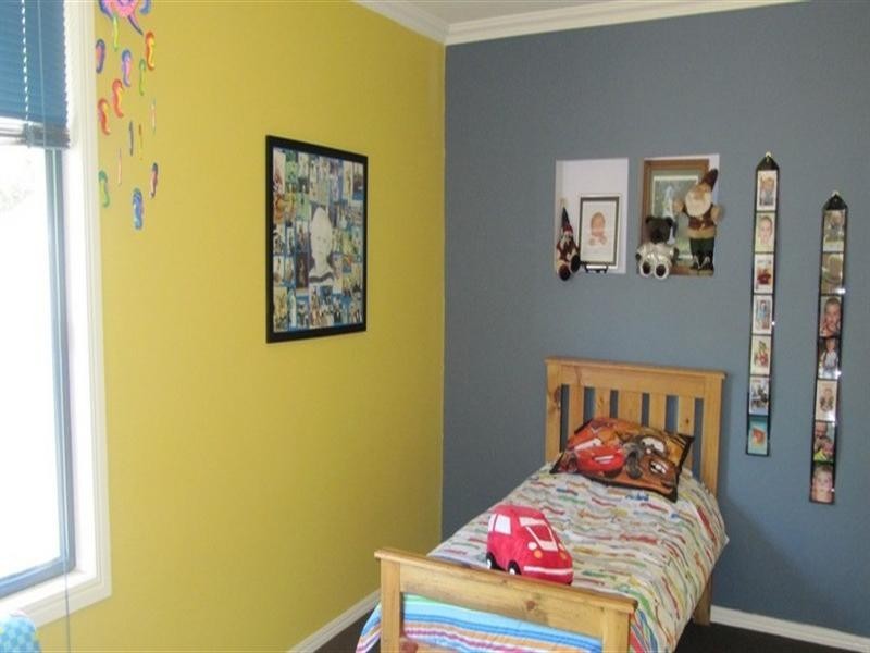 5 Namatjira Street, Paradise Point QLD 4216