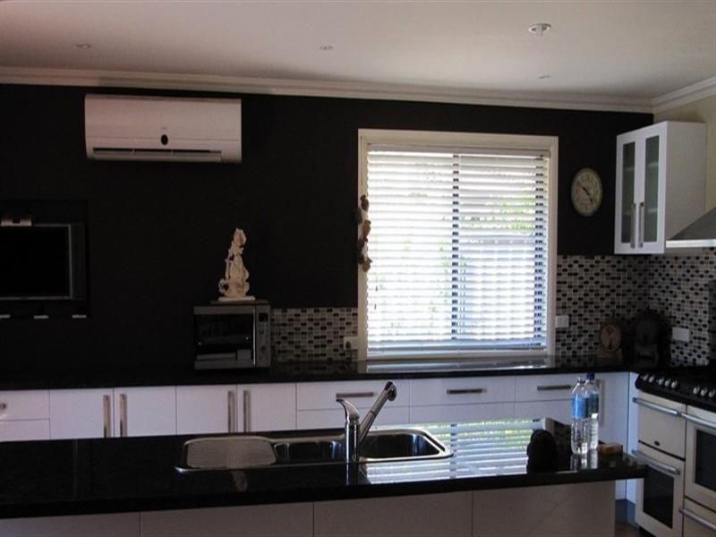 5 Namatjira Street, Paradise Point QLD 4216